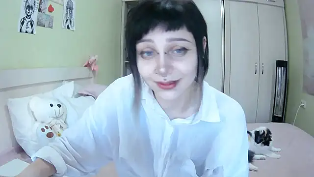 Snapshot of SineKiraReal chatting on September 24, 10:29 am SineKiraReal online show from September 24, 10:29 am