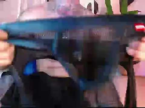 Snapshot of Edwardjonnes chatting on October 24, 12:08 am Edwardjonnes online show from October 24, 12:08 am