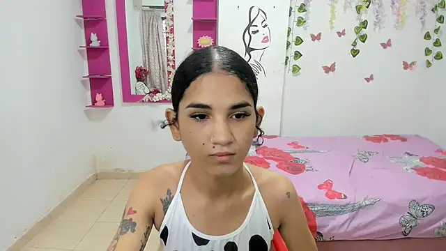 Snapshot of baby_rose03 chatting on November 24, 6:18 pm baby rose03 online show from November 24, 6:18 pm