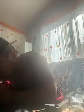 GirThyDock online show from November 3, 6:53 pm