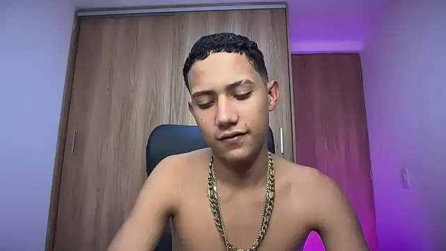 Toy boy777 online show from February 22, 12:12 am