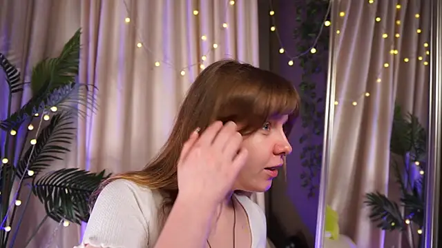 Snapshot of Sense_Of_Rosemary chatting on October 5, 5:50 am Sense Of Rosemary online show from October 5, 5:50 am