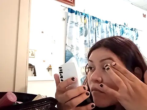 Snapshot of Kitty_WetXxX chatting on November 11, 2:22 am Kitty WetXxX online show from November 11, 2:22 am