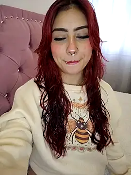 Snapshot of sarah_lark_ chatting on September 25, 12:09 pm sarah lark online show from September 25, 12:09 pm