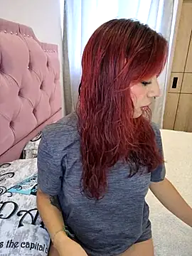 Snapshot of sarah_lark_ chatting on October 19, 12:06 pm sarah lark online show from October 19, 12:06 pm