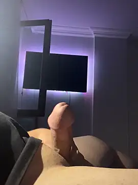 Erenn9972 online show from September 12, 9:37 pm