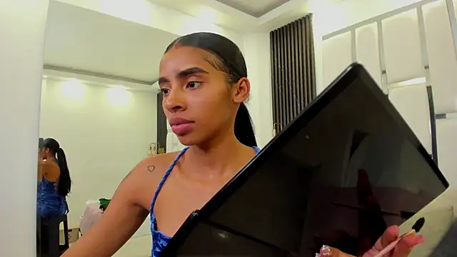 sarah ashbourne online show from October 11, 8:29 pm