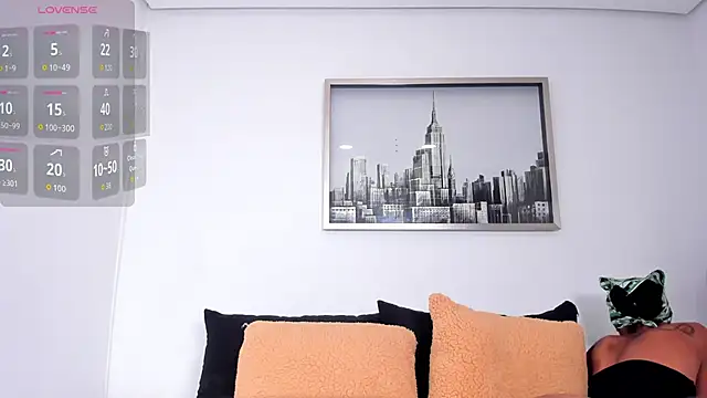 sarah ashbourne online show from November 21, 10:30 pm