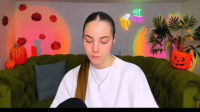 rad rebel  online show from November 8, 6:02 am