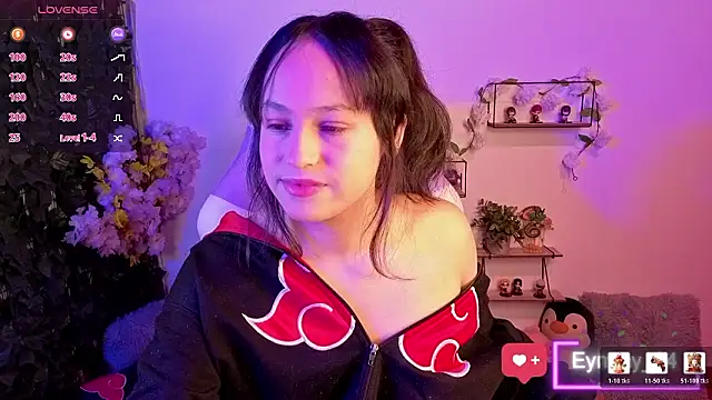 Snapshot of Eymmy_24 chatting on February 13, 2:40 am Eymmy 24 online show from February 13, 2:40 am