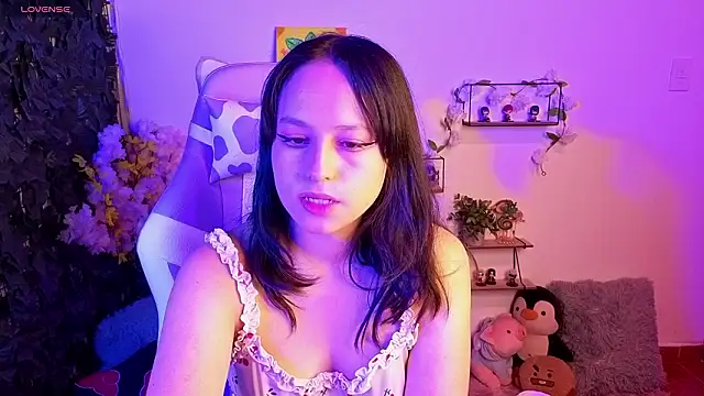 Snapshot of Eymmy_24 chatting on February 19, 3:02 am Eymmy 24 online show from February 19, 3:02 am