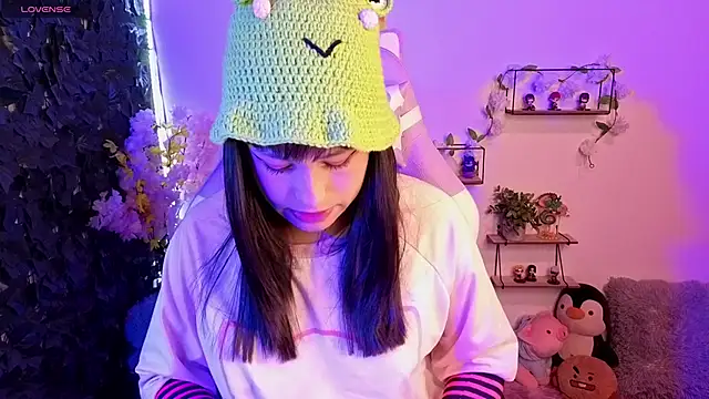 Snapshot of Eymmy_24 chatting on February 22, 3:29 am Eymmy 24 online show from February 22, 3:29 am