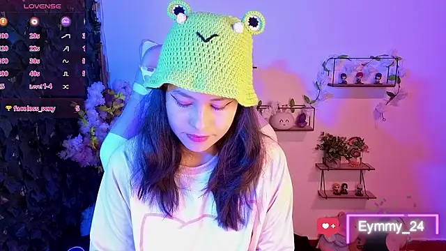 Snapshot of Eymmy_24 chatting on March 1, 12:56 am Eymmy 24 online show from March 1, 12:56 am