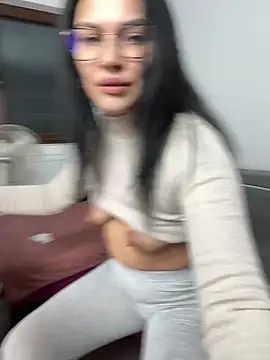 MiaKiittyy online show from October 16, 3:35 pm