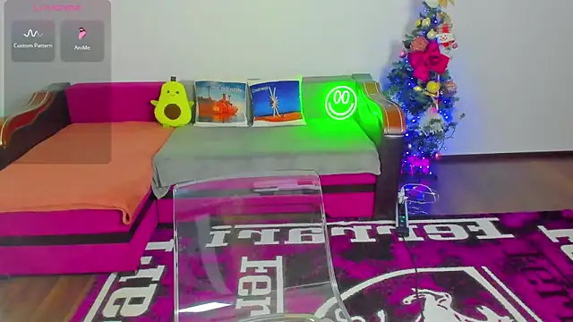 MiaKiittyy online show from December 19, 1:23 am