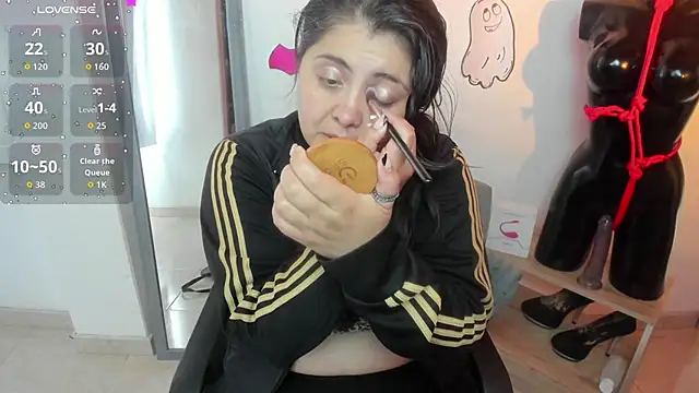 TifanyAmazinng online show from October 16, 12:17 pm