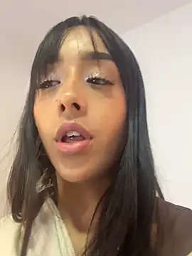 Snapshot of Aleja_ruizz chatting on September 21, 7:32 am Aleja ruizz online show from September 21, 7:32 am