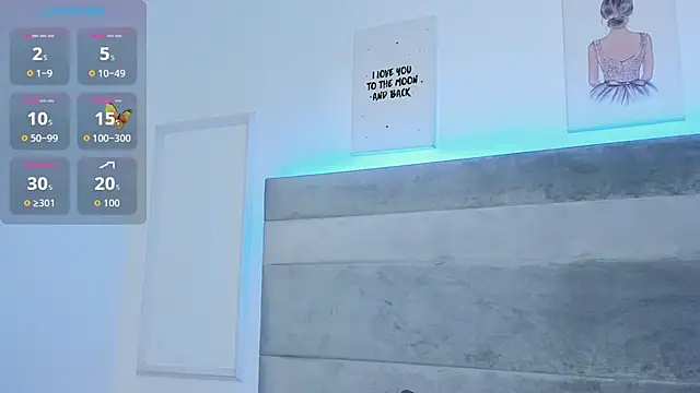 Snapshot of Aleja_ruizz chatting on October 2, 4:19 am Aleja ruizz online show from October 2, 4:19 am