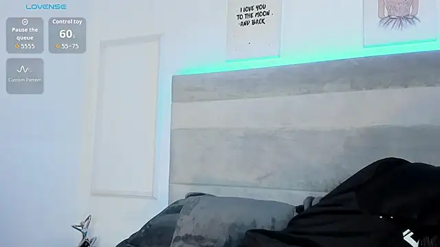 Snapshot of Aleja_ruizz chatting on October 17, 10:12 pm Aleja ruizz online show from October 17, 10:12 pm