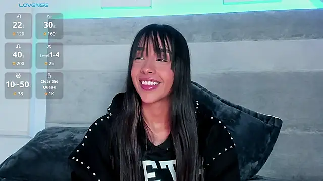 Snapshot of Aleja_ruizz chatting on October 18, 10:16 am Aleja ruizz online show from October 18, 10:16 am