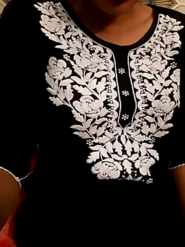 Snapshot of Aarti-kumri chatting on November 13, 9:30 am Aarti-kumri online show from November 13, 9:30 am