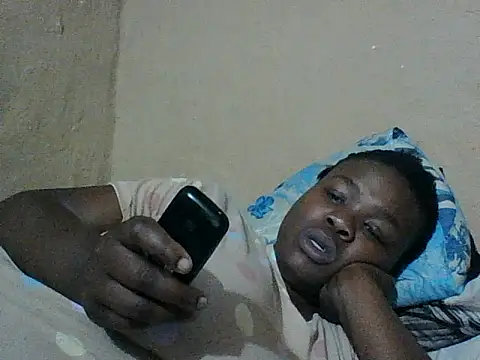 Snapshot of chocolateboobs92 chatting on September 27, 1:54 am chocolateboobs92 online show from September 27, 1:54 am