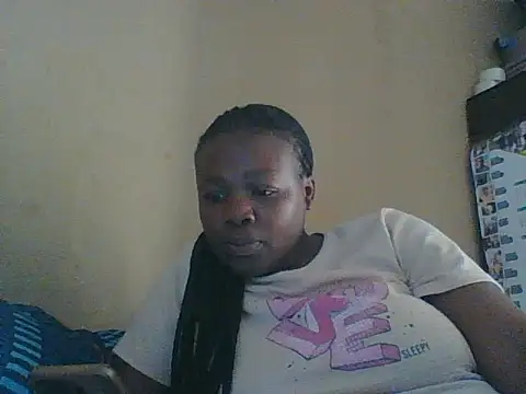 Snapshot of chocolateboobs92 chatting on October 30, 9:00 am chocolateboobs92 online show from October 30, 9:00 am