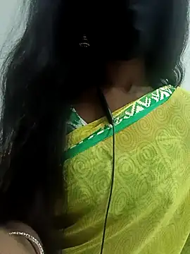 Snapshot of kavya-telugu84 chatting on November 25, 10:32 pm kavya-telugu84 online show from November 25, 10:32 pm