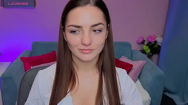 MyEllaLuvs online show from September 30, 8:14 pm