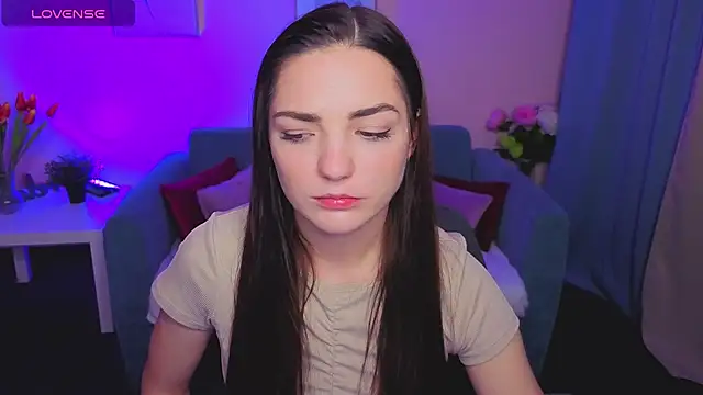 MyEllaLuvs online show from October 5, 8:18 pm