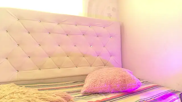 tatixxxvega online show from March 12, 1:39 pm