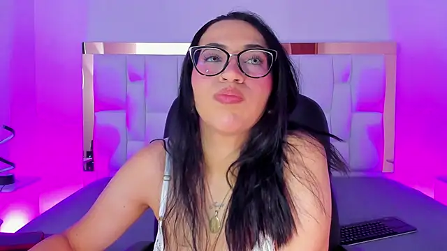 Camille Juicy online show from September 18, 12:40 pm