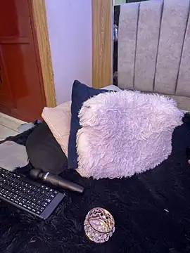 Snapshot of kendall_flower chatting on February 20, 8:09 pm kendall flower online show from February 20, 8:09 pm