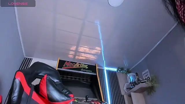 Jenie fire  online show from October 23, 7:45 pm