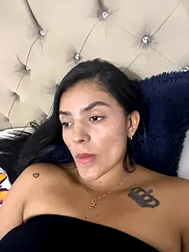 Snapshot of AnaaFaith_ chatting on November 2, 11:40 pm AnaaFaith online show from November 2, 11:40 pm