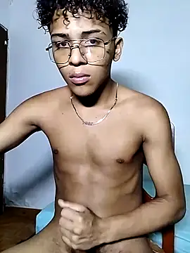 Snapshot of Manuel_Mateus1 chatting on October 22, 7:57 pm Manuel Mateus1 online show from October 22, 7:57 pm