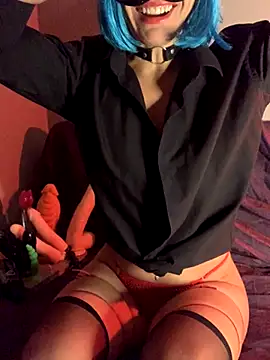 Snapshot of MaskeliParti chatting on November 23, 9:42 am MaskeliParti online show from November 23, 9:42 am