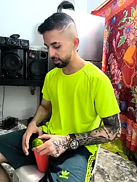 giannis090 online show from November 1, 10:23 pm