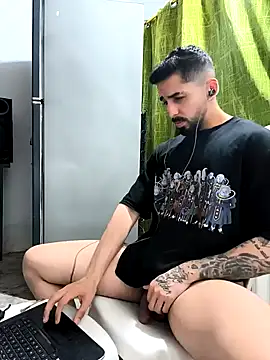 giannis090 online show from April 11, 3:22 am