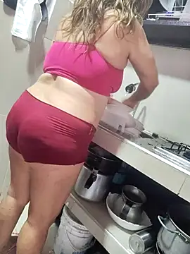 Snapshot of rubi_49 chatting on March 8, 9:40 pm rubi 49 online show from March 8, 9:40 pm