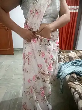 Snapshot of Anamika-singhania chatting on September 25, 9:46 am Anamika-singhania online show from September 25, 9:46 am