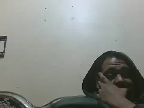 elpoop7305 online show from January 6, 9:50 pm