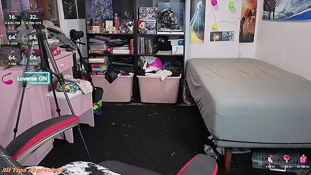 Snapshot of nevermakeawish chatting on September 20, 12:22 am nevermakeawish online show from September 20, 12:22 am