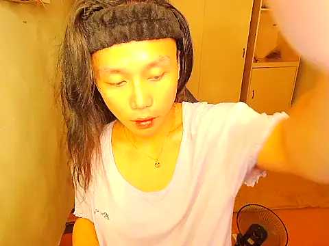 Snapshot of YourNikkieXxx chatting on November 2, 9:00 am YourNikkieXxx online show from November 2, 9:00 am