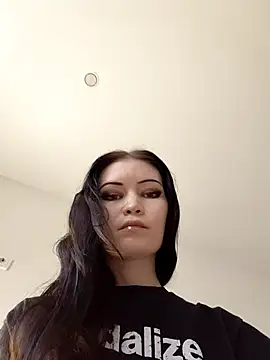 Snapshot of DragonFoxie chatting on October 28, 8:40 am DragonFoxie online show from October 28, 8:40 am