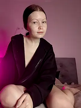 Snapshot of DragonFoxie chatting on November 25, 6:46 am DragonFoxie online show from November 25, 6:46 am