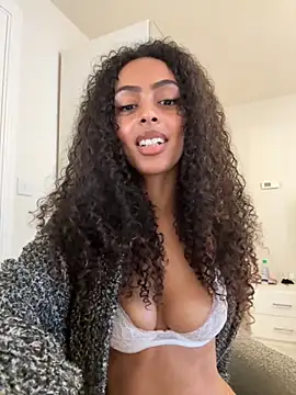 yasmingarcia online show from October 29, 11:01 am