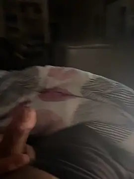 Snapshot of geilheit12 chatting on September 25, 7:39 pm geilheit12 online show from September 25, 7:39 pm