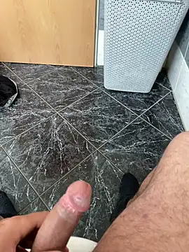 Snapshot of geilheit12 chatting on October 14, 9:43 am geilheit12 online show from October 14, 9:43 am