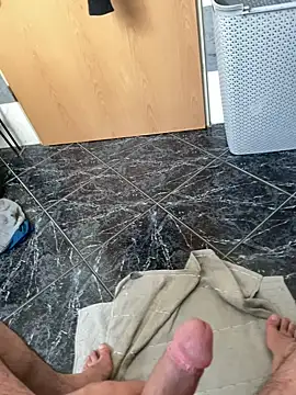 Snapshot of geilheit12 chatting on October 18, 12:06 pm geilheit12 online show from October 18, 12:06 pm